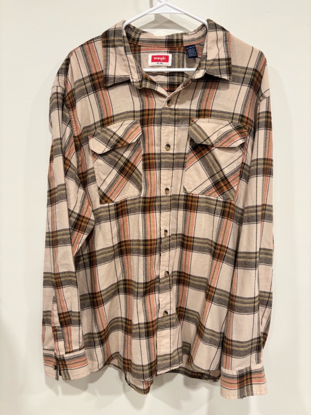 Wrangler Men’s Beige Plaid Button-Up Shirt Size XL